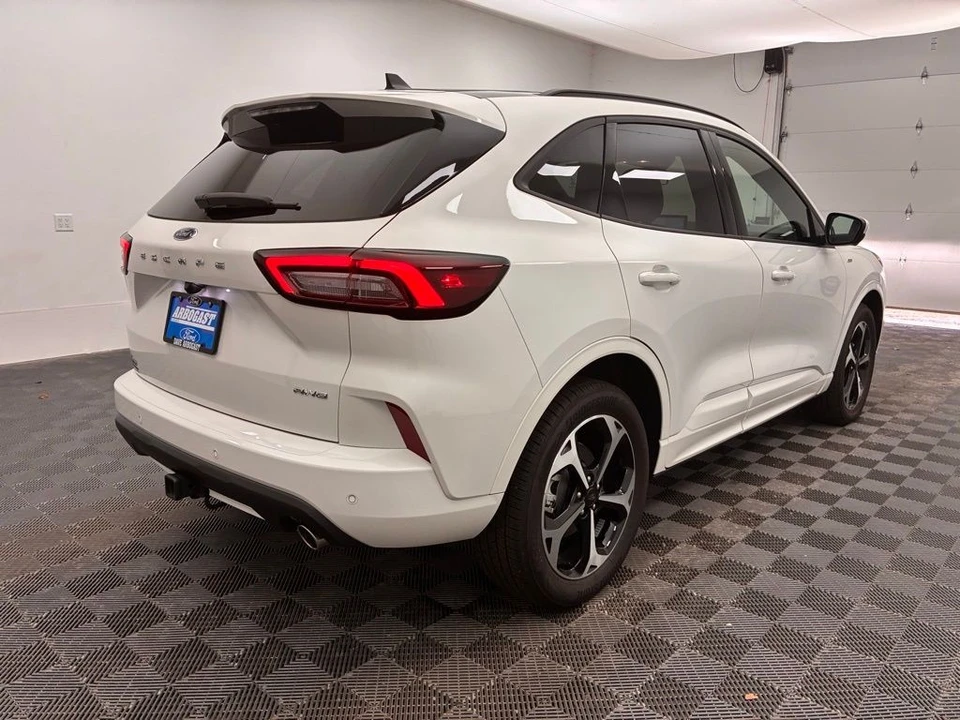 2024 Ford Escape - Image 9 of 12