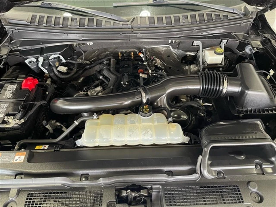 2024 Ford Expedition 4th Gen - Image 20 of 31
