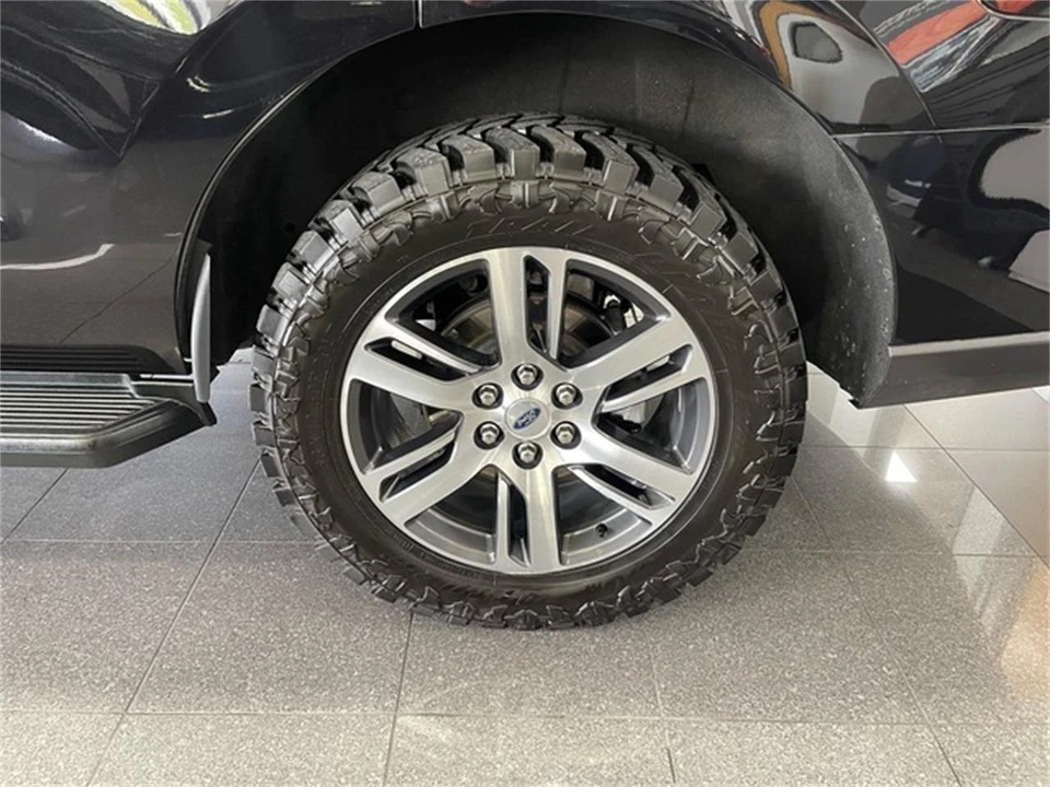 2024 Ford Expedition 4th Gen - Image 24 of 31
