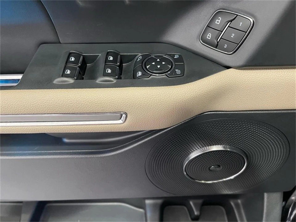 2024 Ford Expedition 4th Gen - Image 26 of 31