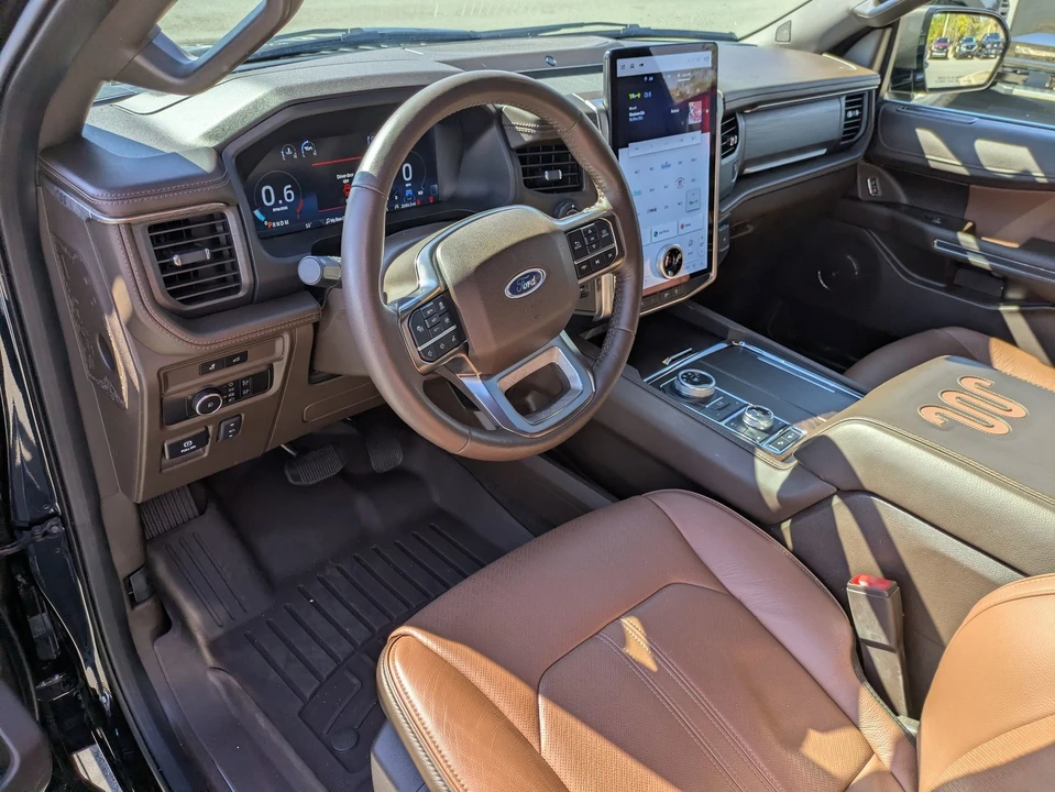 2024 Ford Expedition 4th Gen - Image 15 of 21