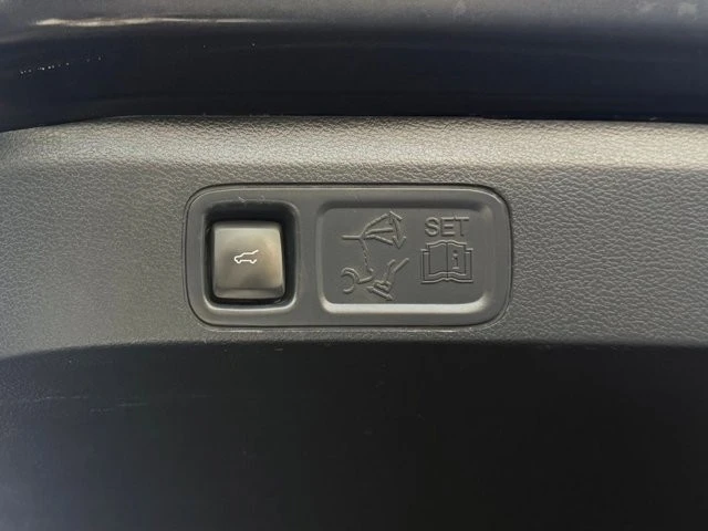2024 Ford Expedition 4th Gen - Image 11 of 21