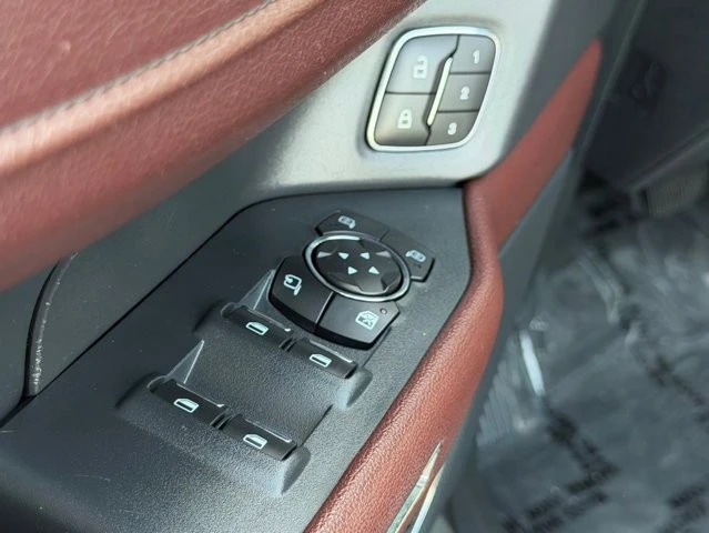 2024 Ford Expedition 4th Gen - Image 15 of 21