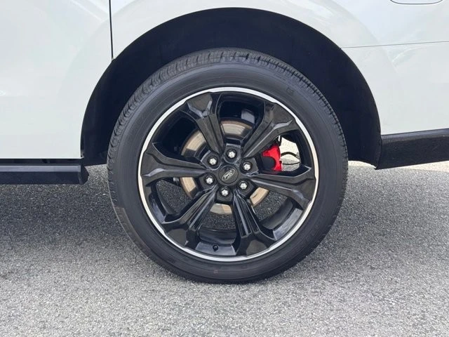 2024 Ford Expedition 4th Gen - Image 15 of 21