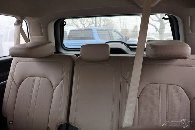 2024 Ford Expedition 4th Gen - Image 15 of 15