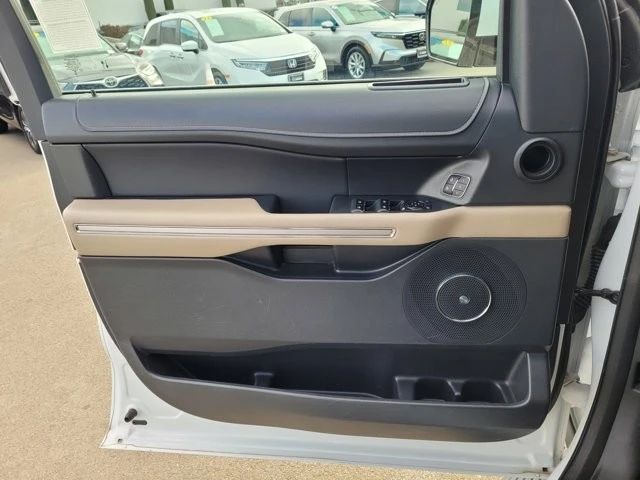 2024 Ford Expedition 4th Gen - Image 17 of 26