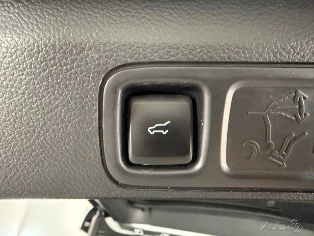 2024 Ford Expedition 5th Gen - Image 9 of 21