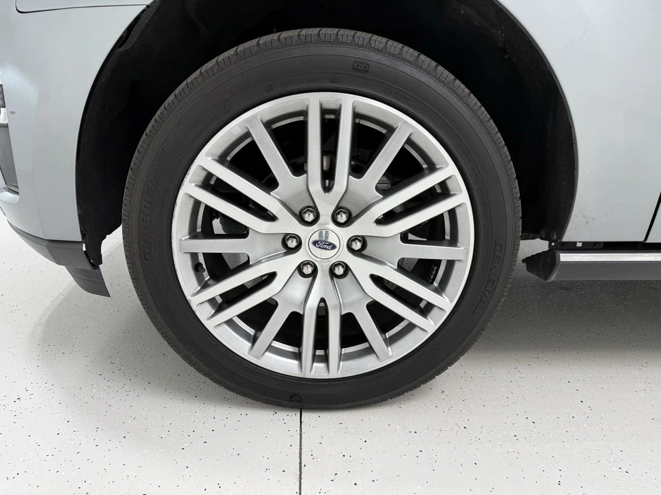 2024 Ford Expedition 5th Gen - Image 9 of 12