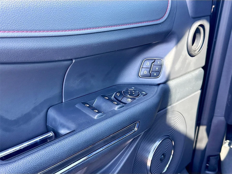 2024 Ford Expedition 5th Gen - Image 16 of 21