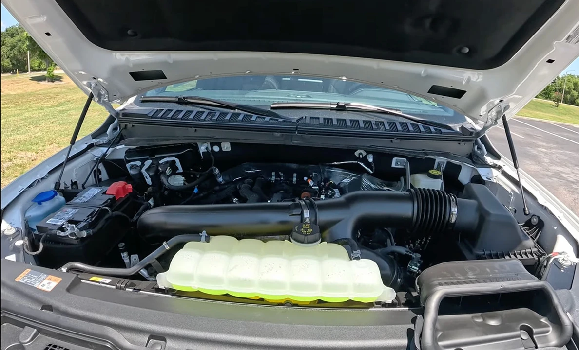 2024 Ford Expedition 4th Gen - Image 3 of 10