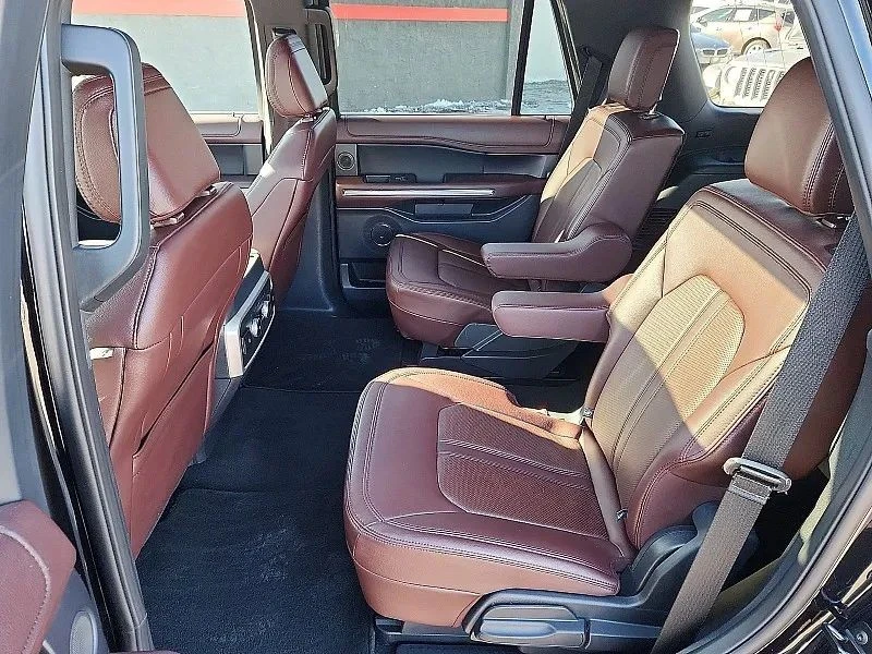 2024 Ford Expedition 5th Gen - Image 11 of 12
