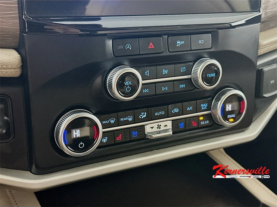 2024 Ford Expedition 4th Gen - Image 18 of 21