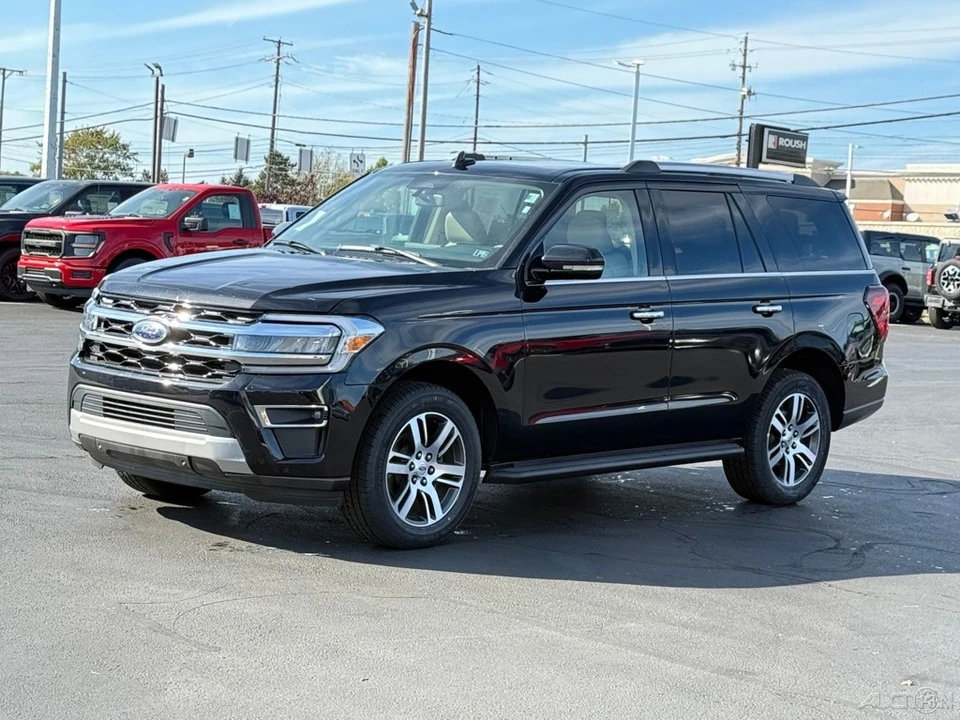 2024 Ford Expedition 4th Gen - Image 7 of 12