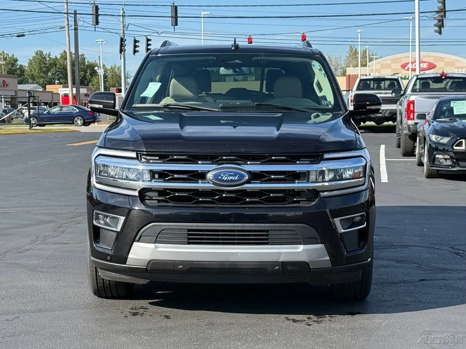 2024 Ford Expedition 4th Gen - Image 8 of 12