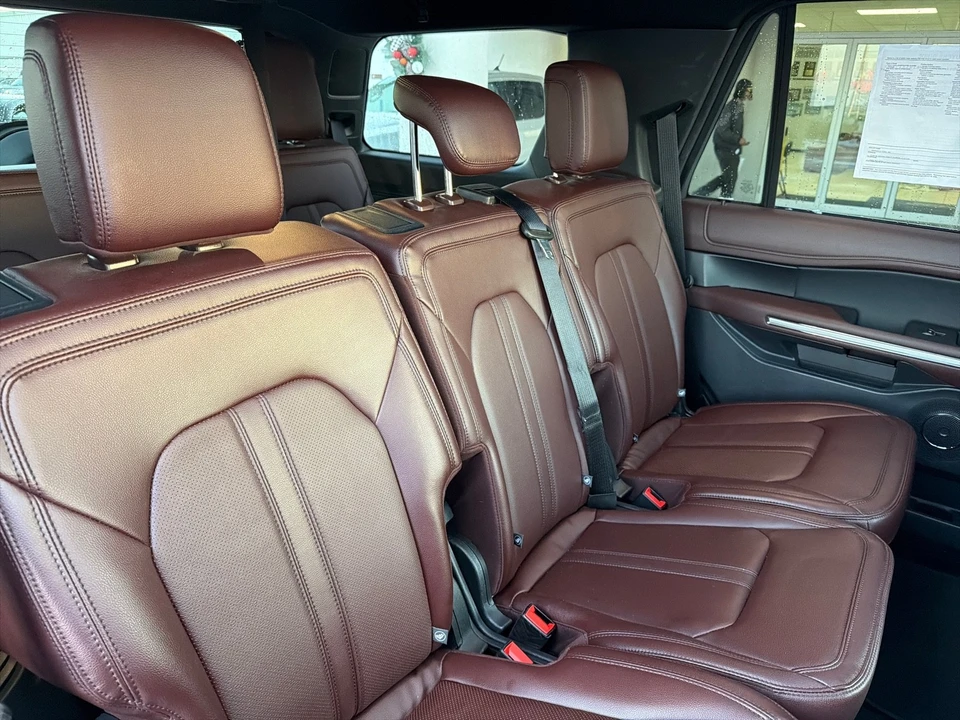2024 Ford Expedition 4th Gen - Image 17 of 21
