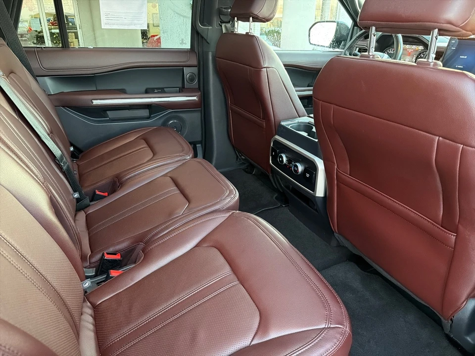 2024 Ford Expedition 4th Gen - Image 16 of 21