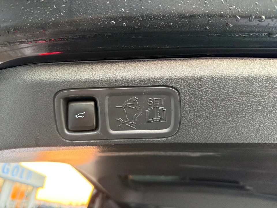 2024 Ford Expedition 4th Gen - Image 14 of 21