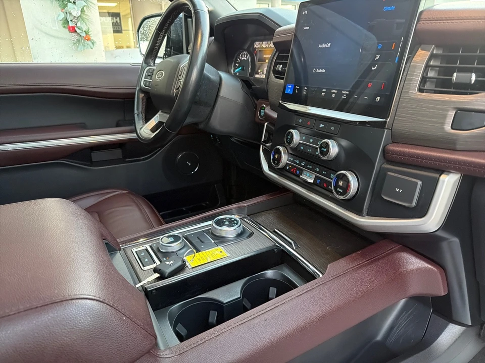 2024 Ford Expedition 4th Gen - Image 20 of 21