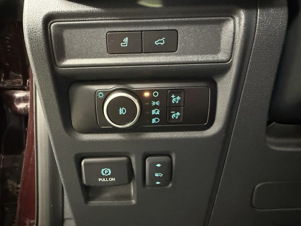 2024 Ford Expedition 4th Gen - Image 20 of 21