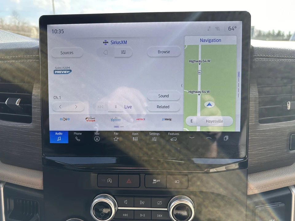 2024 Ford Expedition 4th Gen - Image 28 of 31