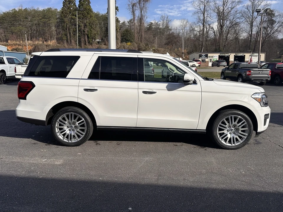2024 Ford Expedition 4th Gen - Image 5 of 31