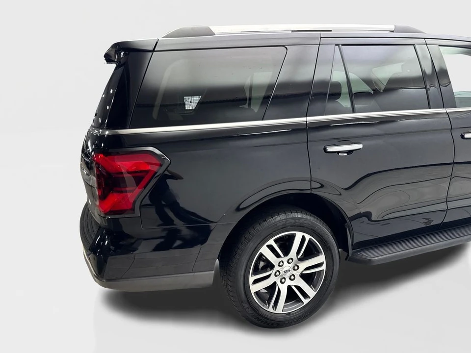 2024 Ford Expedition 4th Gen - Image 16 of 21