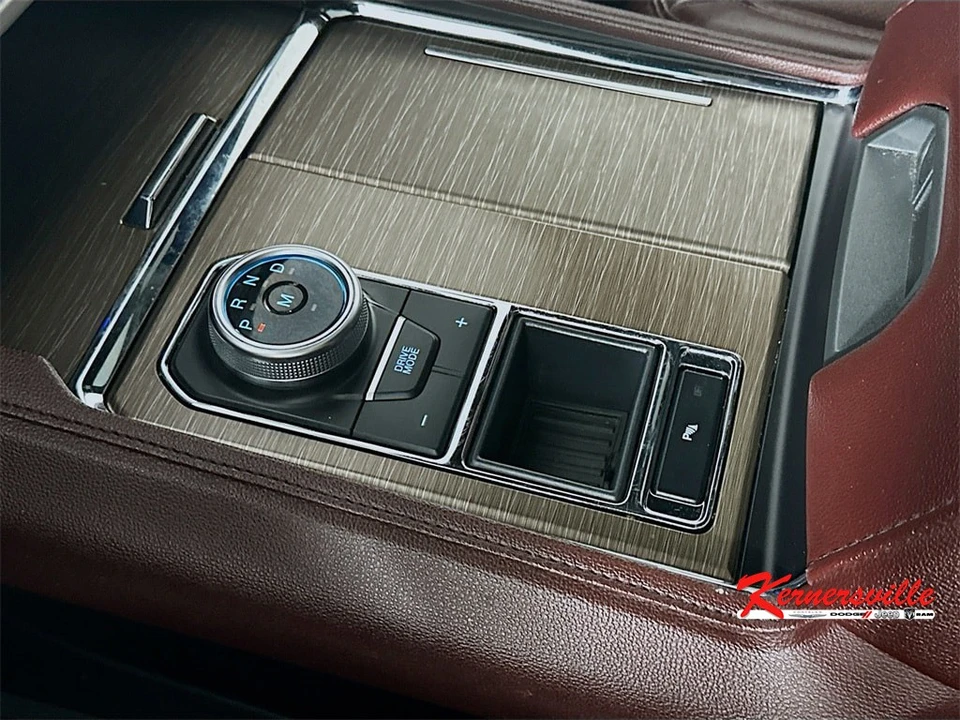 2024 Ford Expedition 4th Gen - Image 16 of 21