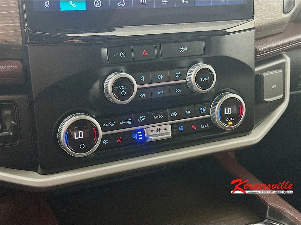 2024 Ford Expedition 4th Gen - Image 18 of 21