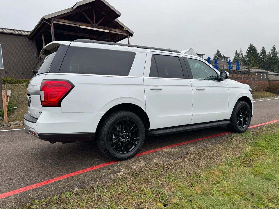 2024 Ford Expedition 5th Gen - Image 8 of 21