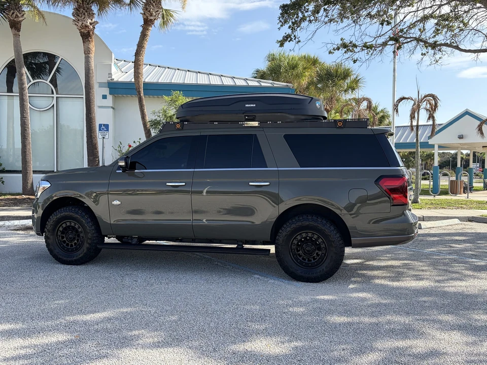2024 Ford Expedition 4th Gen - Image 14 of 31