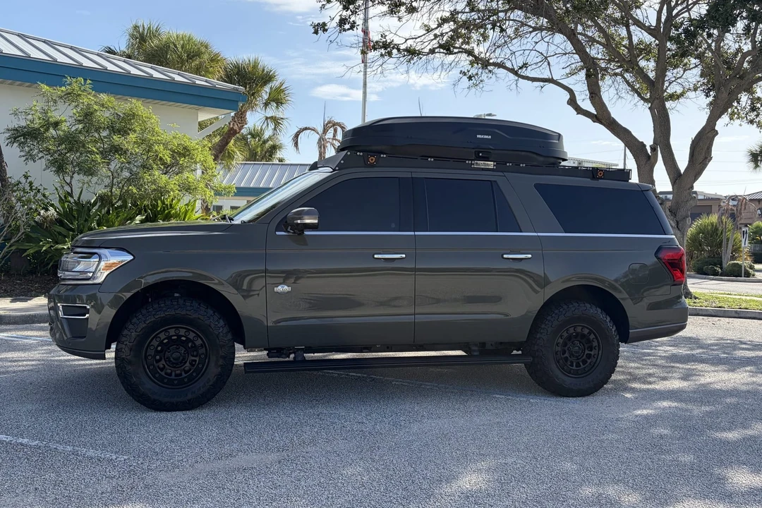 2024 Ford Expedition 4th Gen - Image 15 of 31