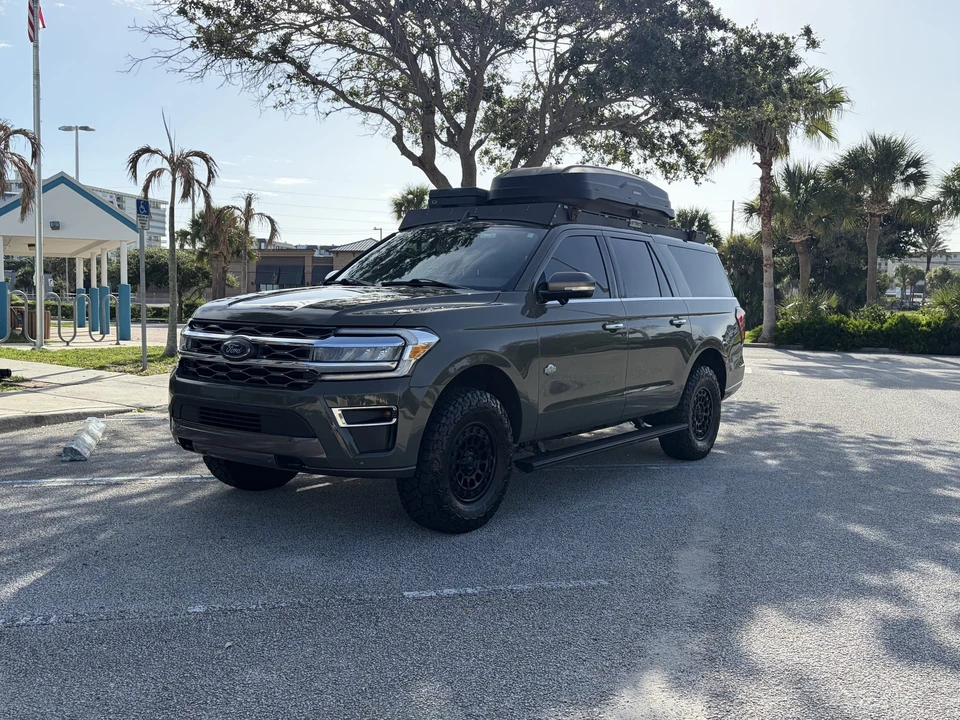 2024 Ford Expedition 4th Gen - Image 9 of 31