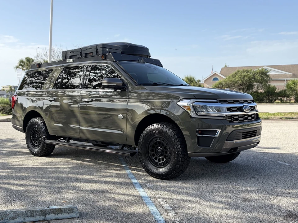 2024 Ford Expedition 4th Gen - Image 2 of 31