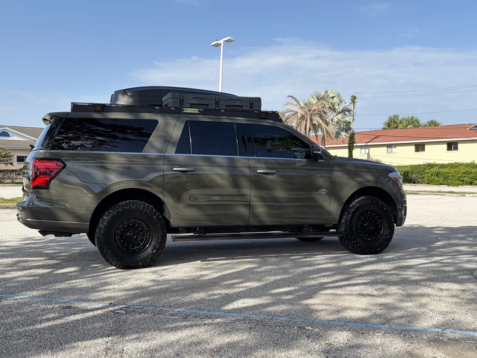 2024 Ford Expedition 4th Gen - Image 24 of 31
