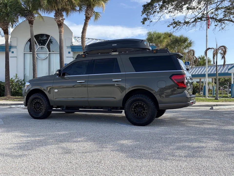 2024 Ford Expedition 4th Gen - Image 12 of 31