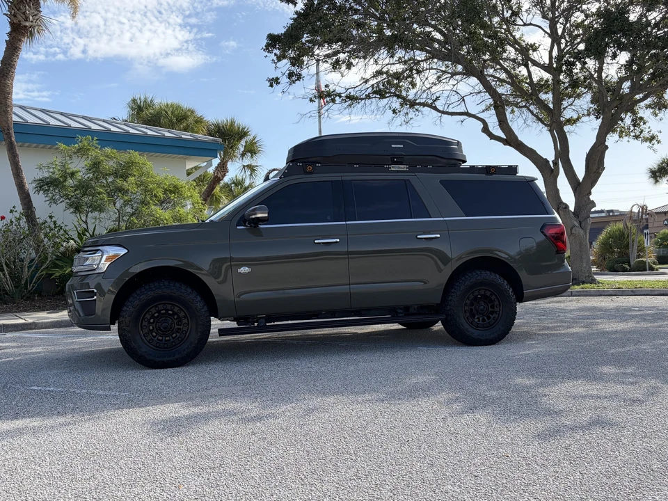 2024 Ford Expedition 4th Gen - Image 16 of 31