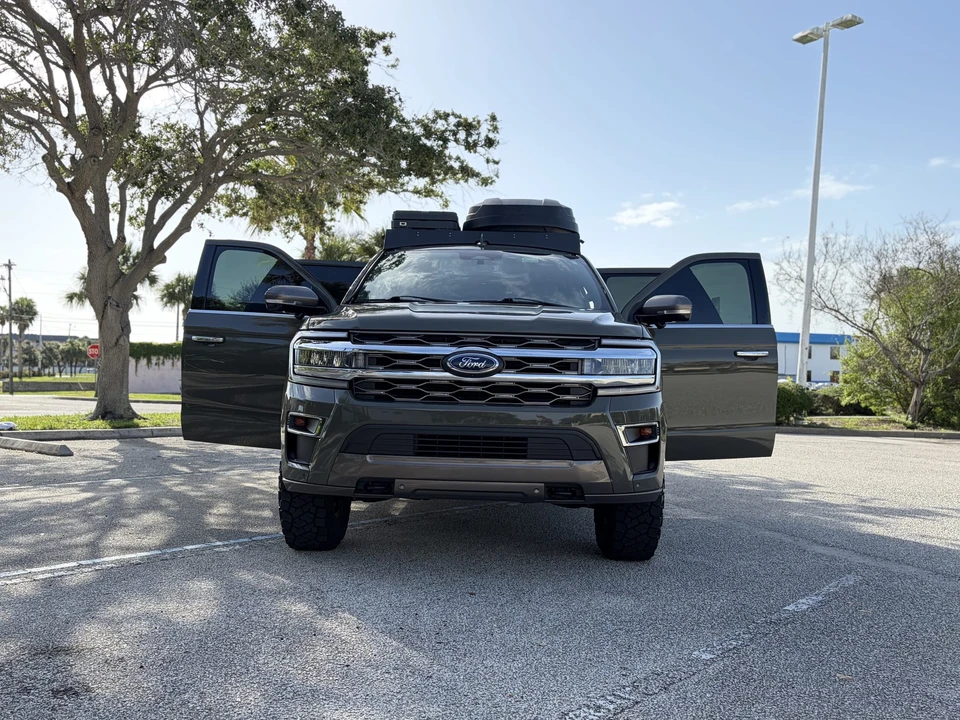 2024 Ford Expedition 4th Gen - Image 29 of 31