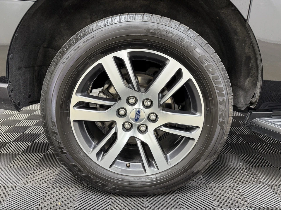 2024 Ford Expedition 4th Gen - Image 9 of 12