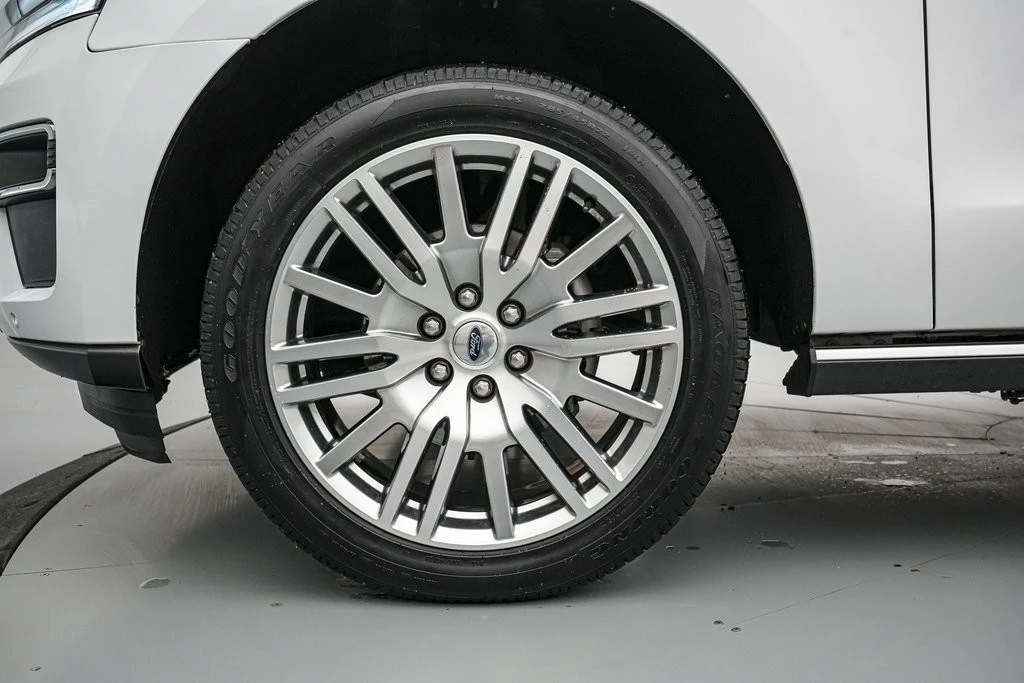 2024 Ford Expedition 5th Gen - Image 11 of 21