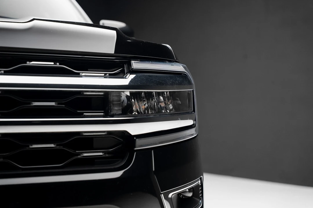 2024 Ford Expedition 4th Gen - Image 9 of 12
