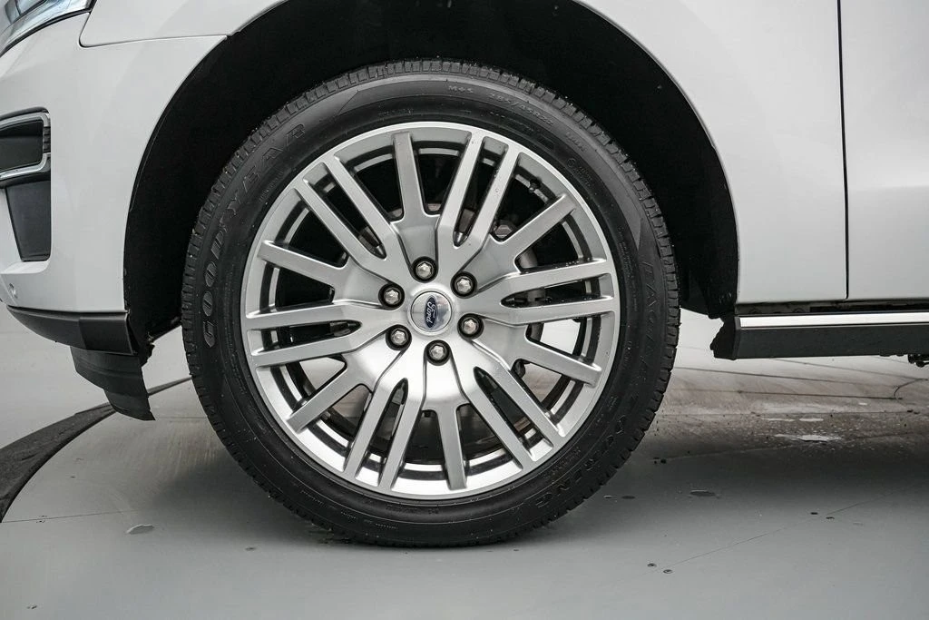 2024 Ford Expedition 4th Gen - Image 11 of 21