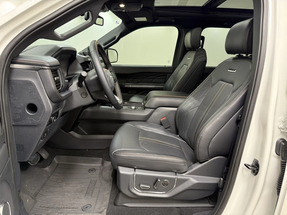 2024 Ford Expedition 4th Gen - Image 16 of 21