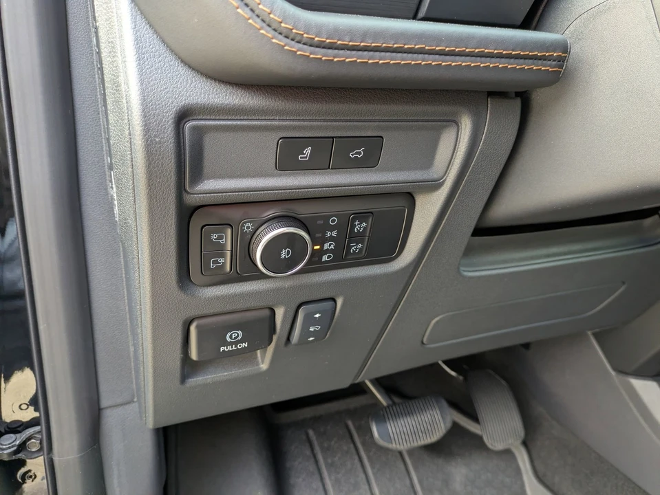 2024 Ford Expedition 4th Gen - Image 17 of 21