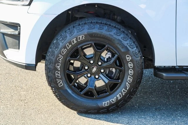 2024 Ford Expedition 5th Gen - Image 9 of 12