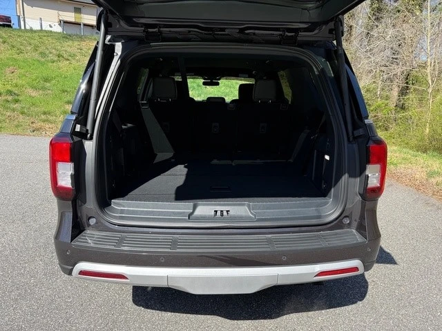2024 Ford Expedition 4th Gen - Image 19 of 21