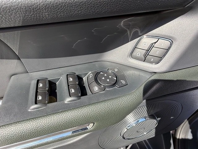 2024 Ford Expedition 4th Gen - Image 12 of 21
