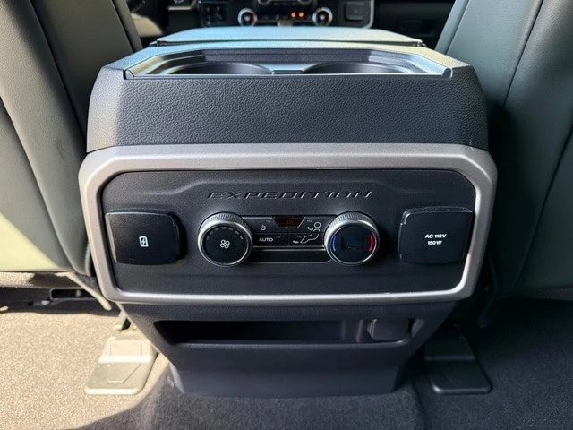2024 Ford Expedition 4th Gen - Image 17 of 21