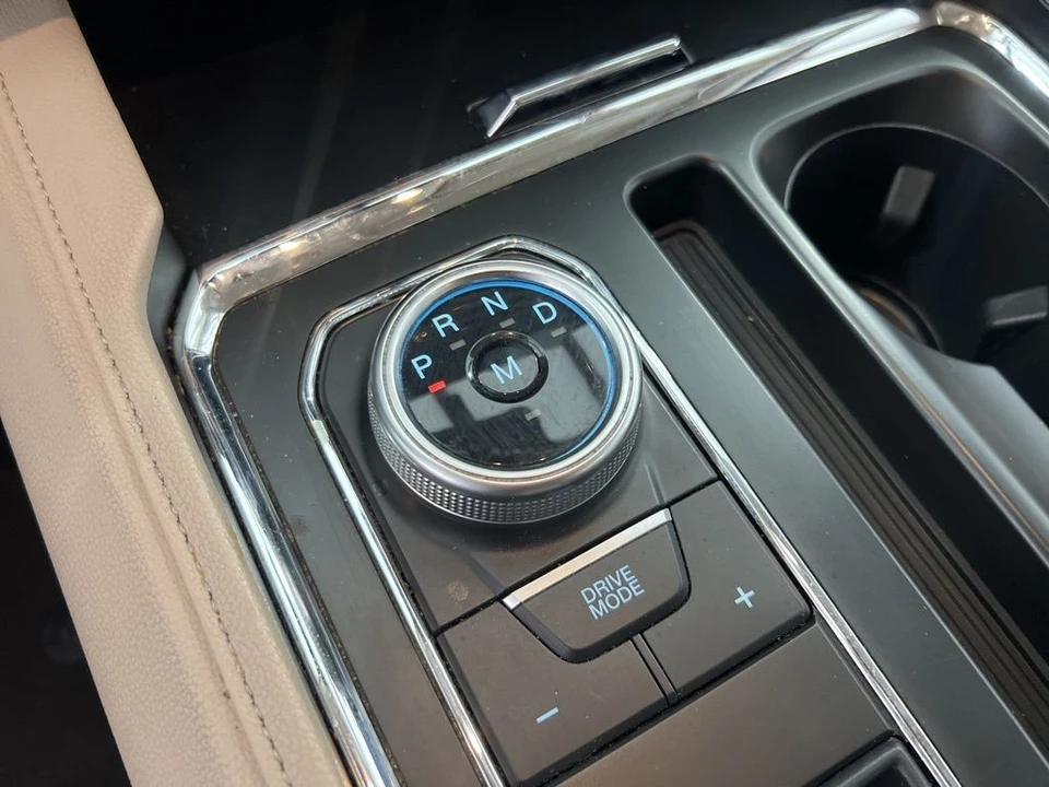 2024 Ford Expedition 4th Gen - Image 15 of 21