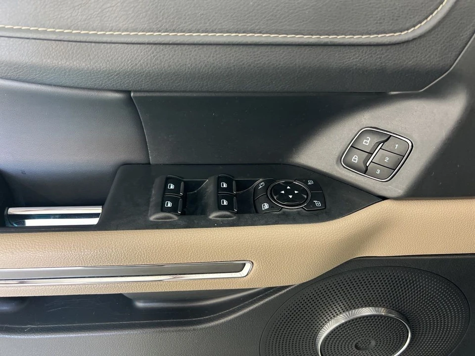 2024 Ford Expedition 4th Gen - Image 21 of 21