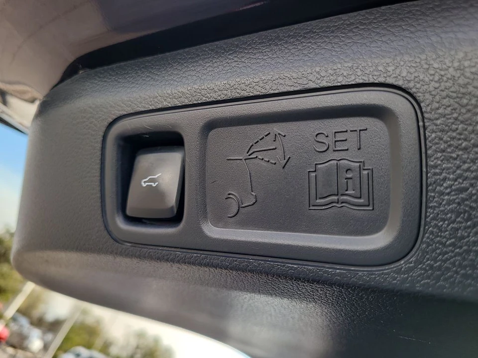 2024 Ford Expedition 5th Gen - Image 9 of 12